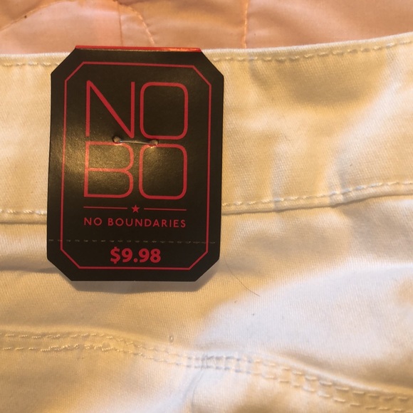 White Jean shorts - Picture 3 of 4